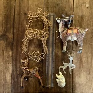 5 Assorted Christmas Deer